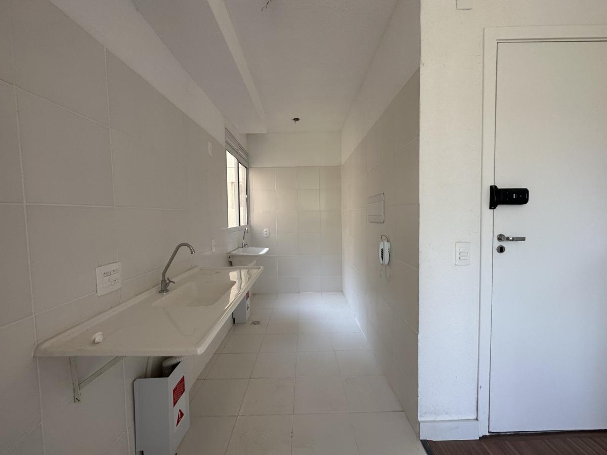 Apartamento à venda com 2 quartos, 43m² - Foto 2
