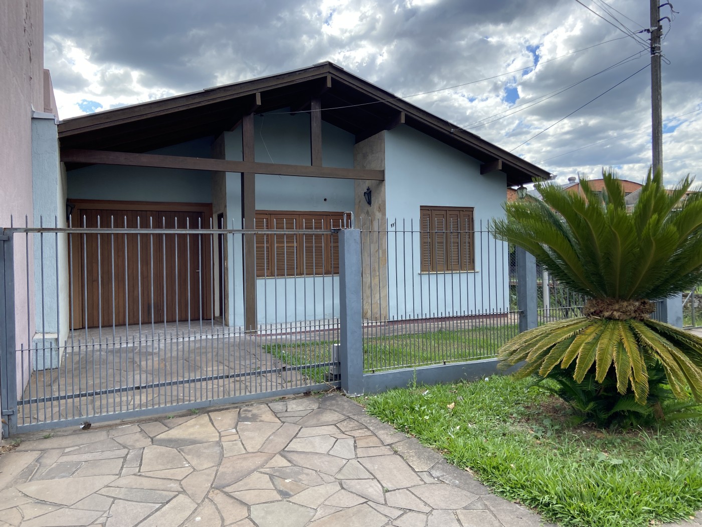 Casa para alugar com 2 quartos, 120m² - Foto 1
