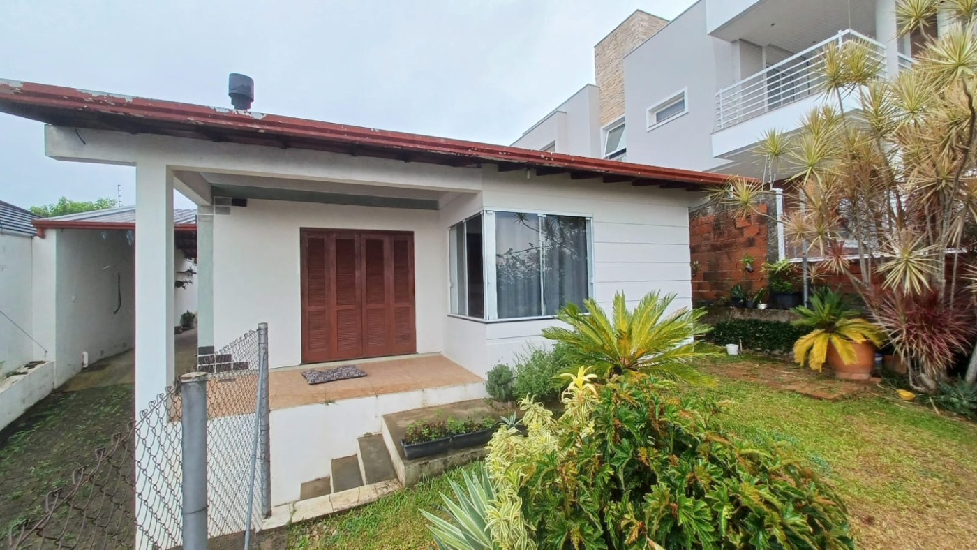 Casa à venda com 2 quartos, 160m² - Foto 2