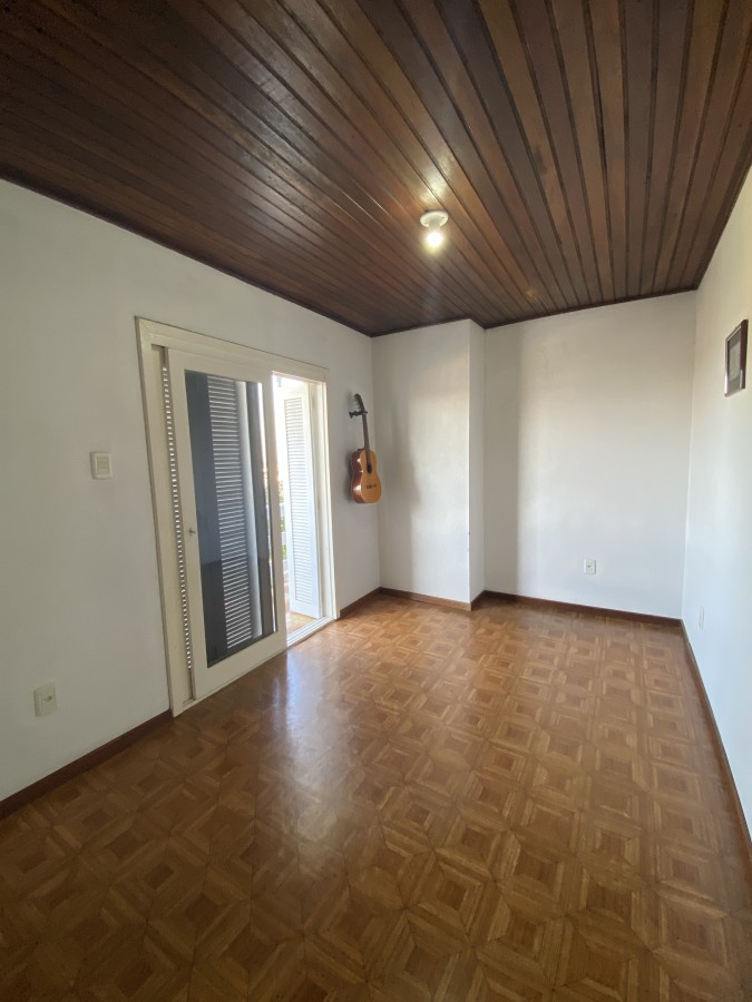 Casa à venda com 3 quartos, 200m² - Foto 7